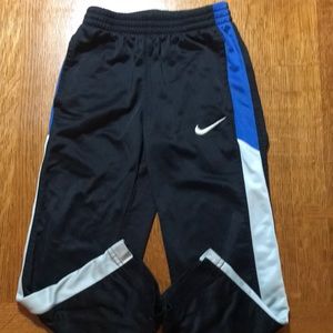 Nike Boys Size 5 Sweatpants